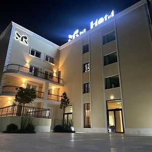 Mimi Hotel